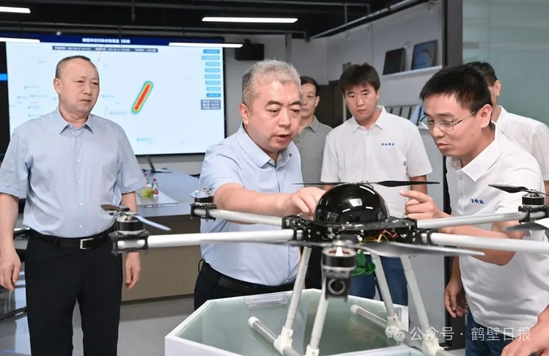 赵宏宇在开发区开展“学查改·以企观政服务企业大走访活动”时强调 转作风 提效能 以作风建设新成效开创高质量发展新局面