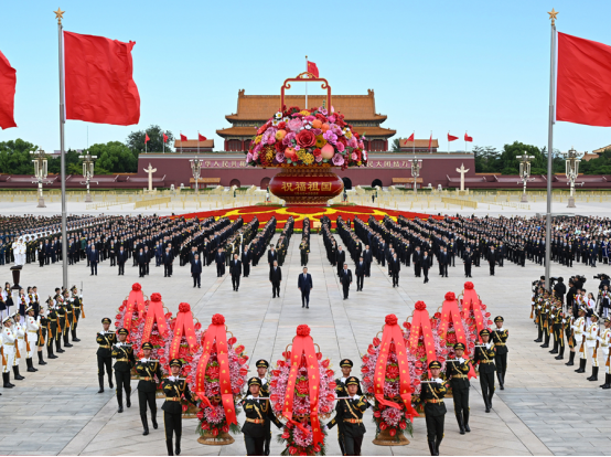 烈士纪念日向人民英雄敬献花篮仪式在京隆重举行 习近平等党和国家领导人出席